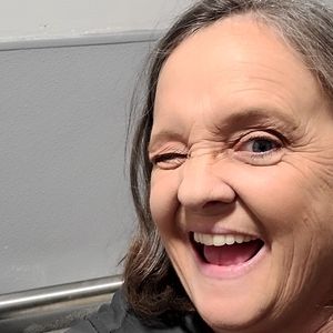 Meet your Posher, Debbie